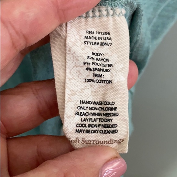 Soft Surroundings 3/4 sleeve top - Picture 4 of 6